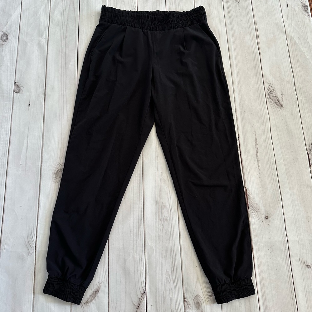 Athleta Black Jogger in‎ size 6